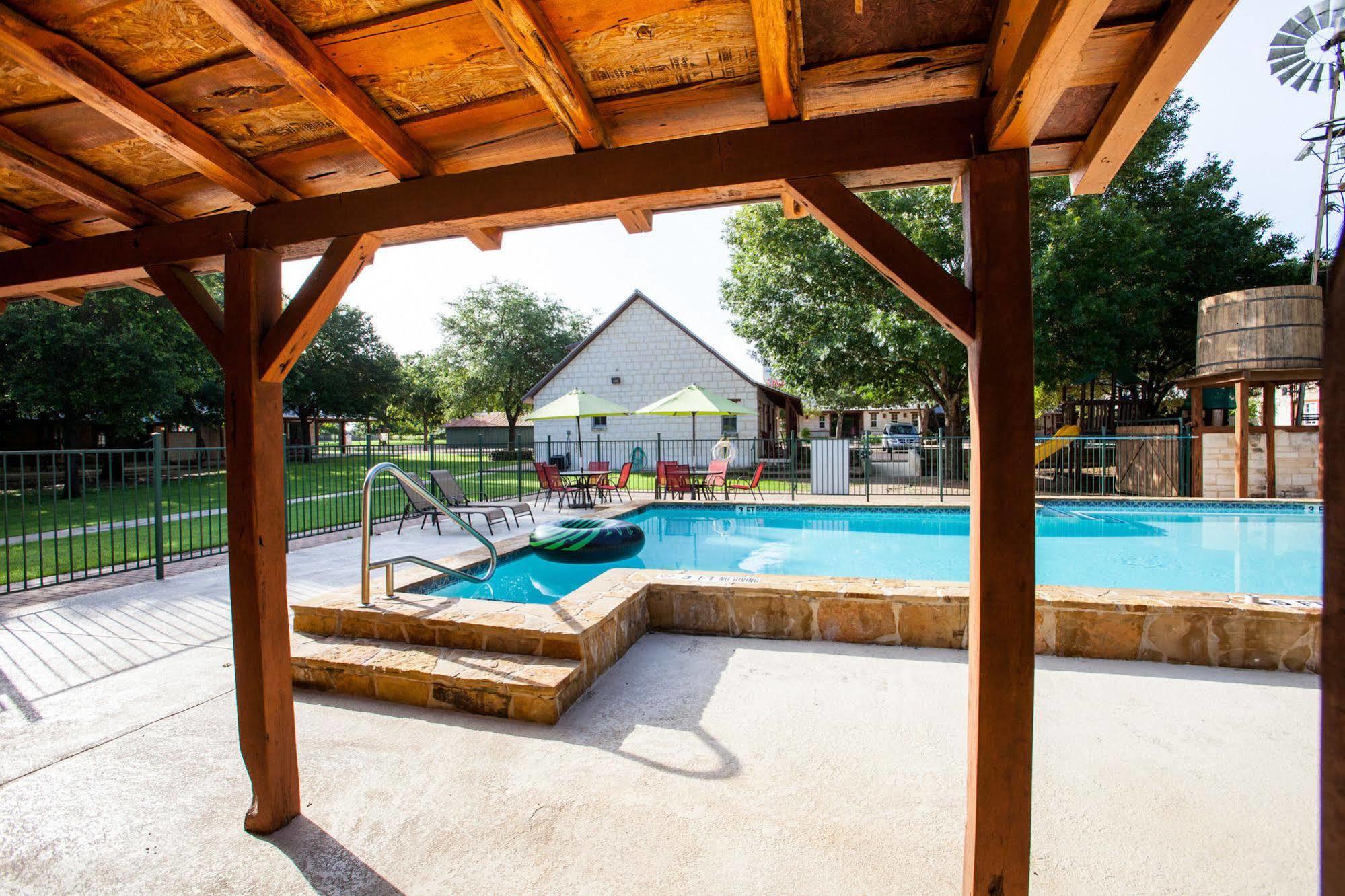 Gruene Cottages New Braunfels Esterno foto